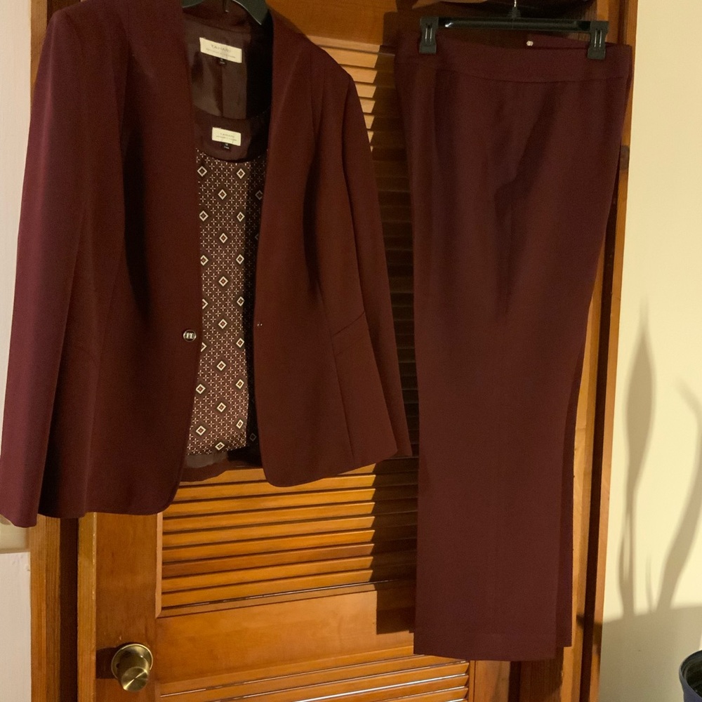 Beautiful Maroon pantsuit